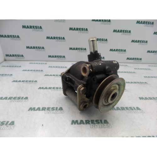 Peugeot - 405 - Power steering pump