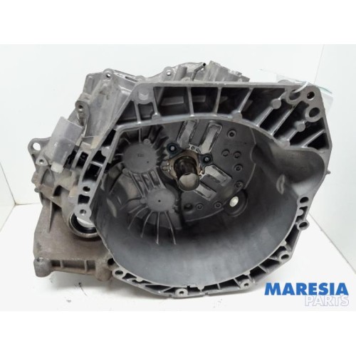 Renault - Clio - Gearbox casing