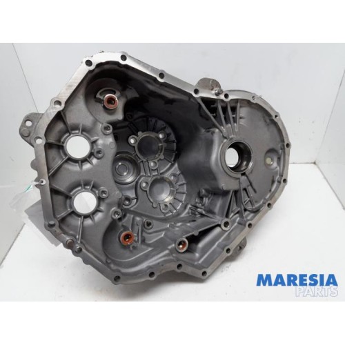 Renault - Clio - Gearbox casing