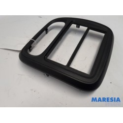 Opel - Vivaro - Radio omlijsting
