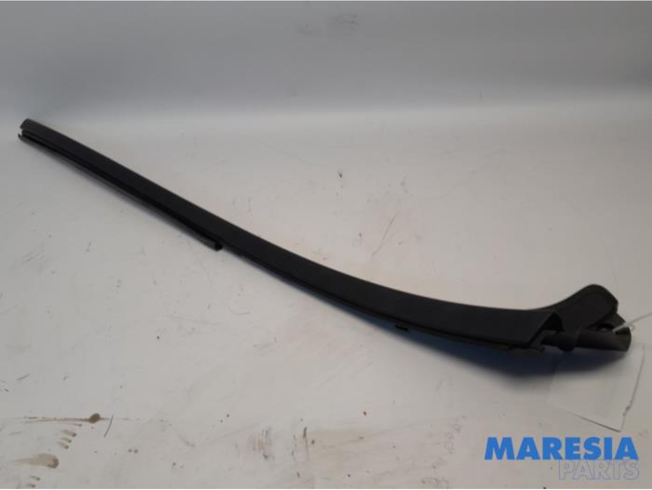 Opel - Vivaro - Frontscreen frame