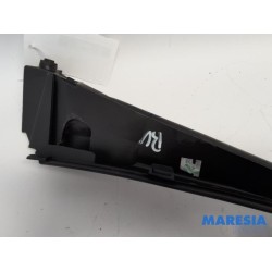 Opel - Vivaro - Frontscreen frame
