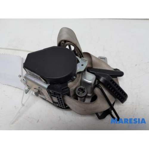 Renault - Megane - Front seatbelt, right