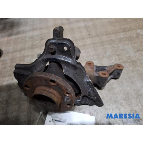 Alfa Romeo - 145/146 - Fusee rechts-voor