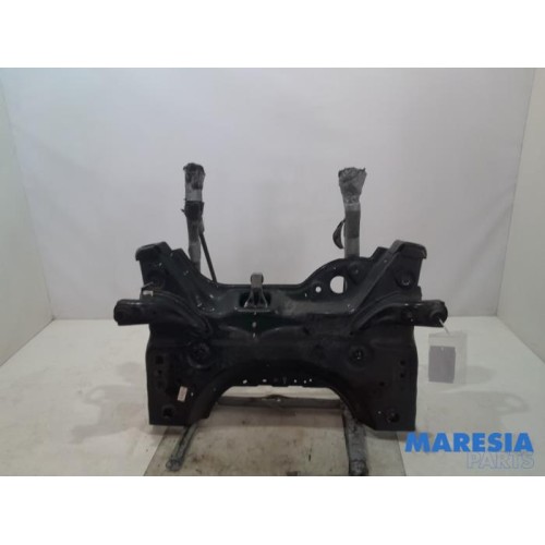 Opel - Vivaro - Subframe