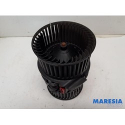 Opel - Vivaro - Heating and ventilation fan motor