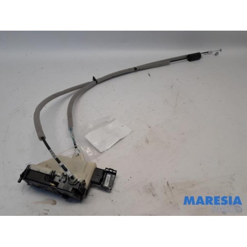 Opel - Vivaro - Sliding door lock mechanism, right