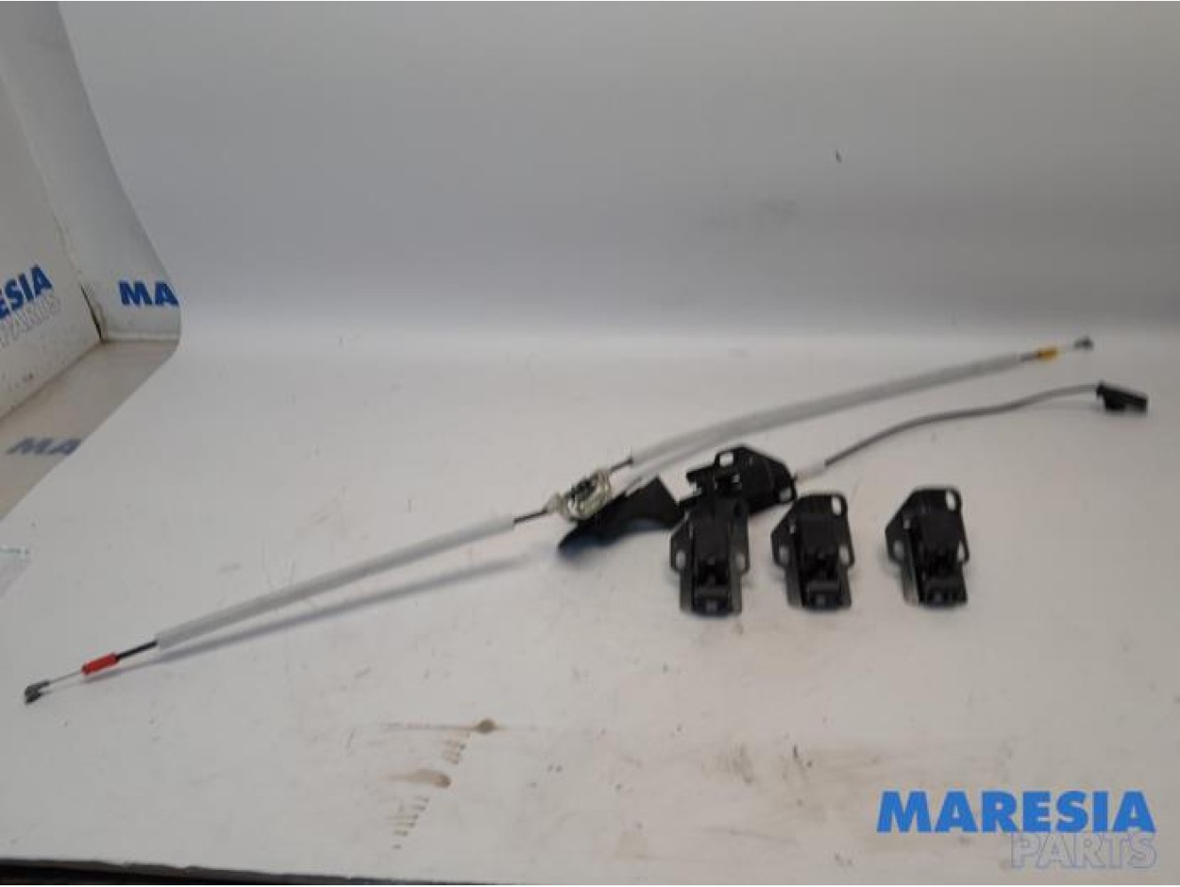 Opel - Vivaro - Minibus/van rear door lock mechanism
