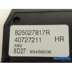 Opel - Vivaro - Sliding door lock mechanism, right