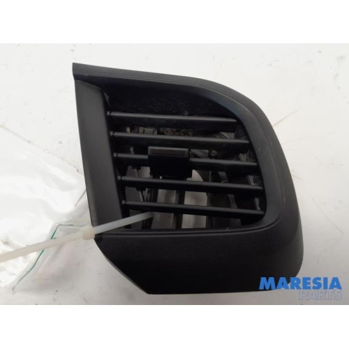 Opel - Vivaro - Dashboard vent