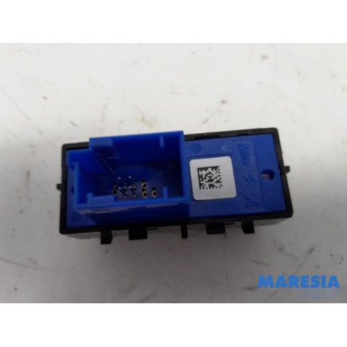 Opel - Vivaro - Central locking switch