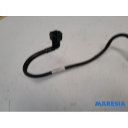 Opel - Vivaro - Brake assist sensor