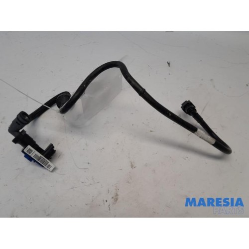 Opel - Vivaro - Brake assist sensor