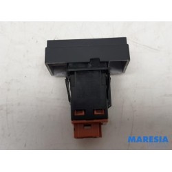 Opel - Vivaro - Panic lighting switch