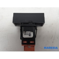 Opel - Vivaro - Panic lighting switch