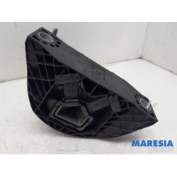 Renault - Clio - Engine mount