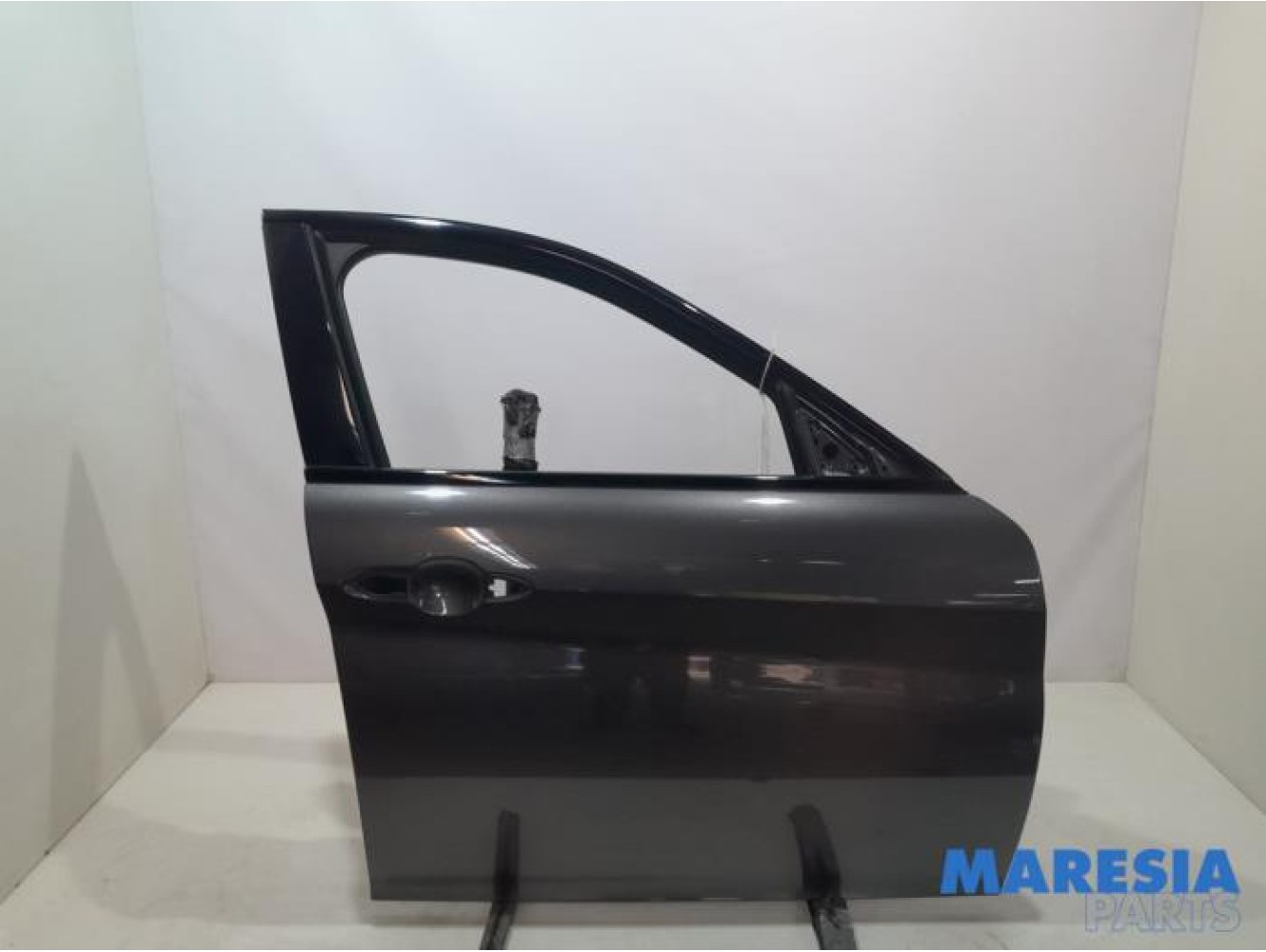 Alfa Romeo - Giulia - Front door 4-door, right