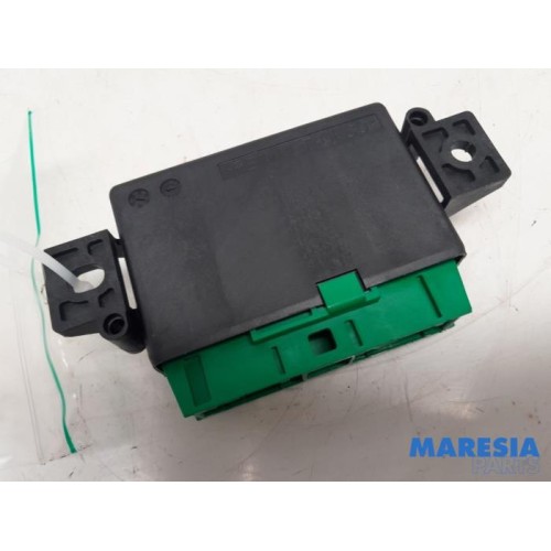 Opel - Vivaro - PDC Module