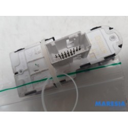 Opel - Vivaro - Multi-functional window switch