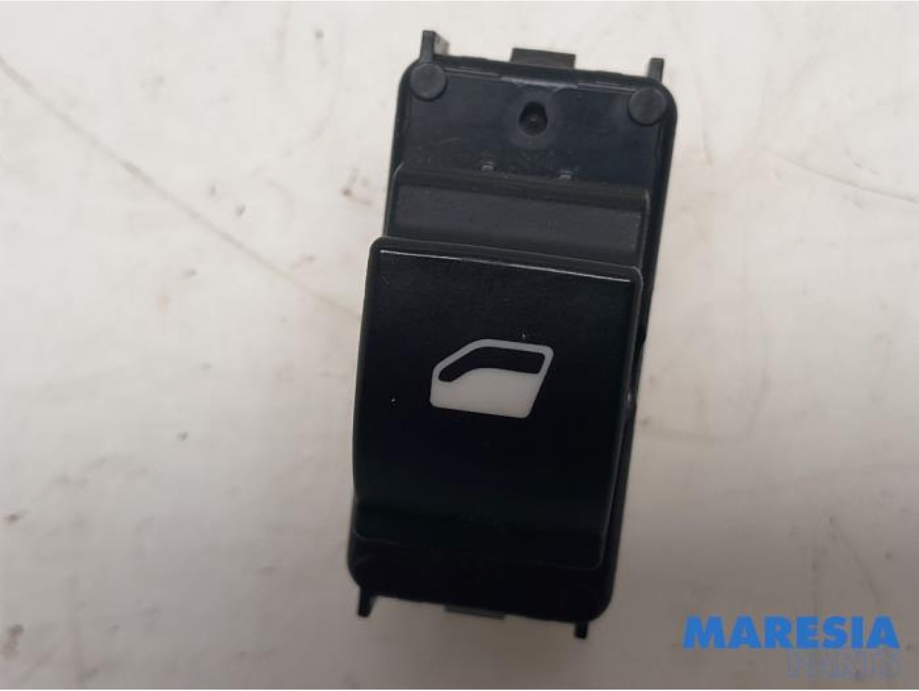 Opel - Vivaro - Electric window switch