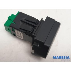 Opel - Vivaro - Central locking switch