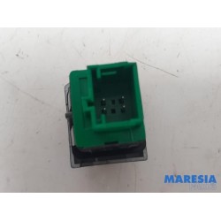 Opel - Vivaro - Central locking switch