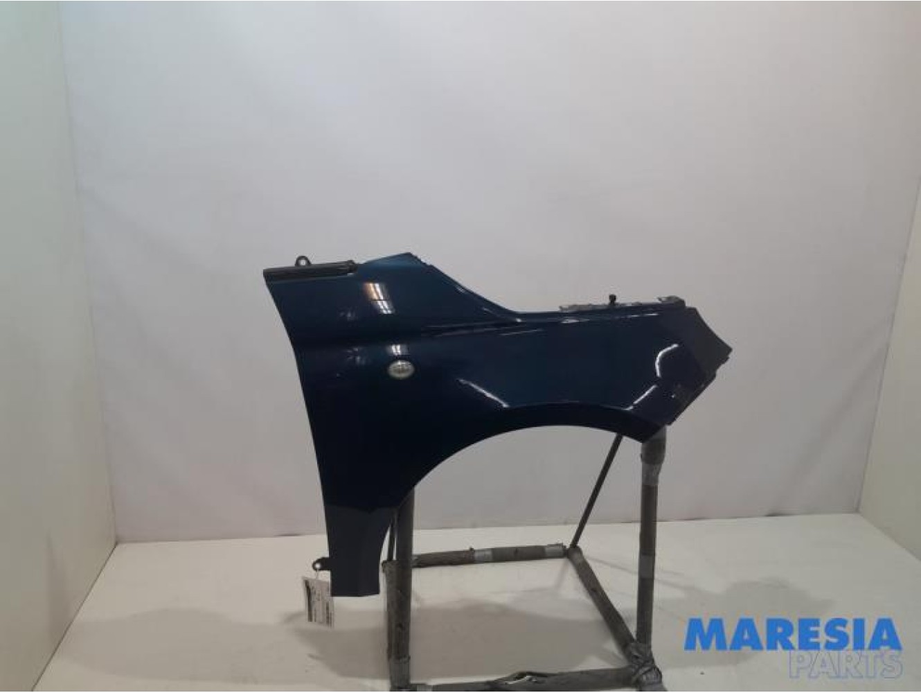Fiat - 500 - Front wing, right