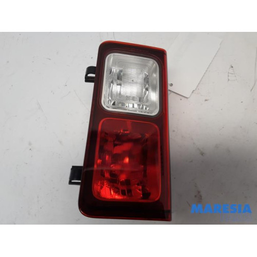 Opel - Vivaro - Reversing light, right