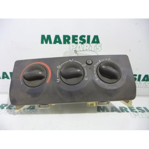Renault - Clio - Heater control panel