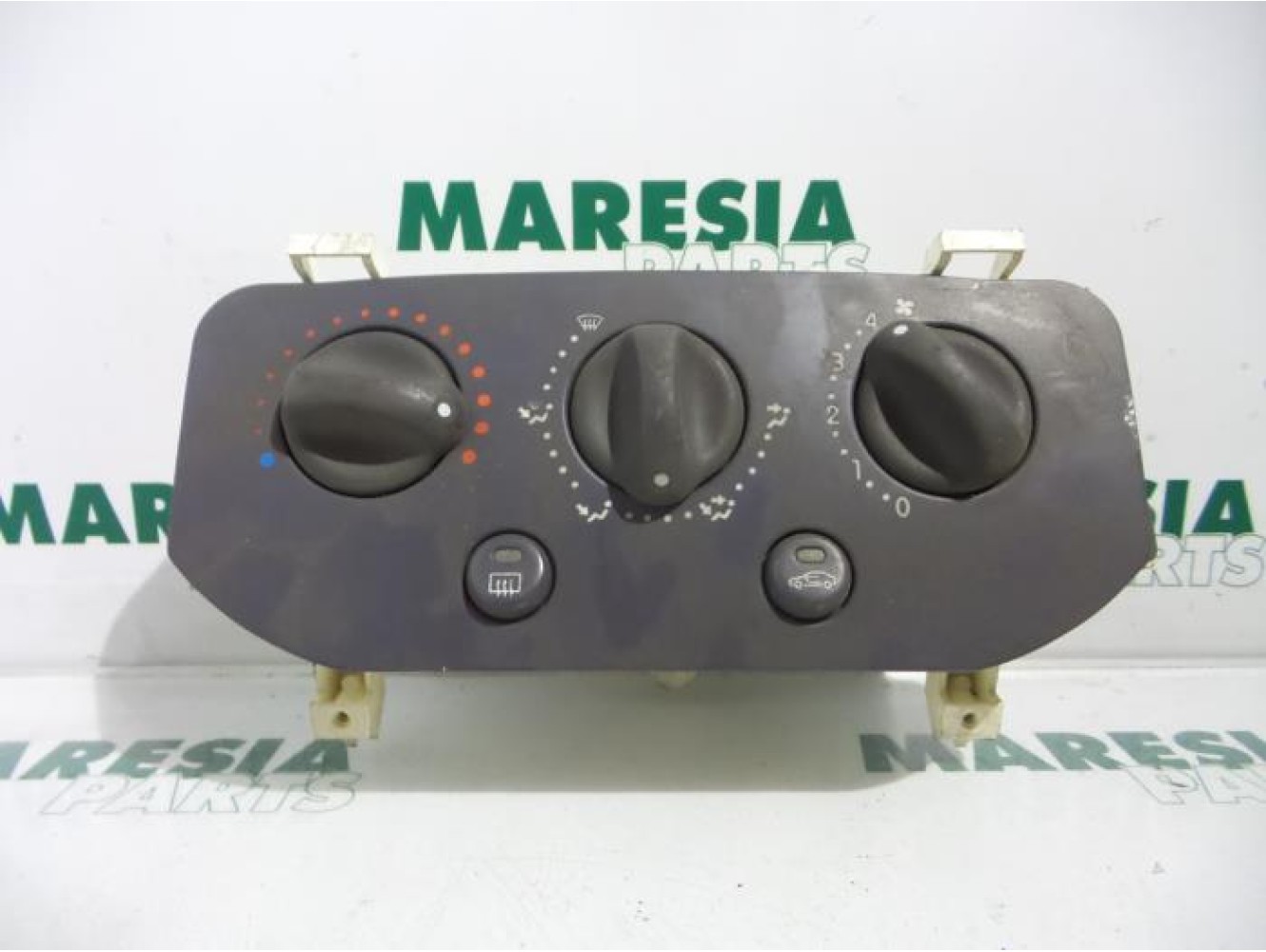 Renault - Clio - Heater control panel