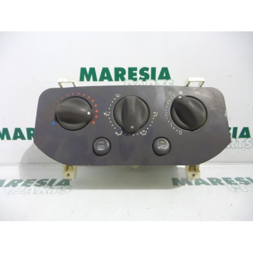 Renault - Clio - Heater control panel