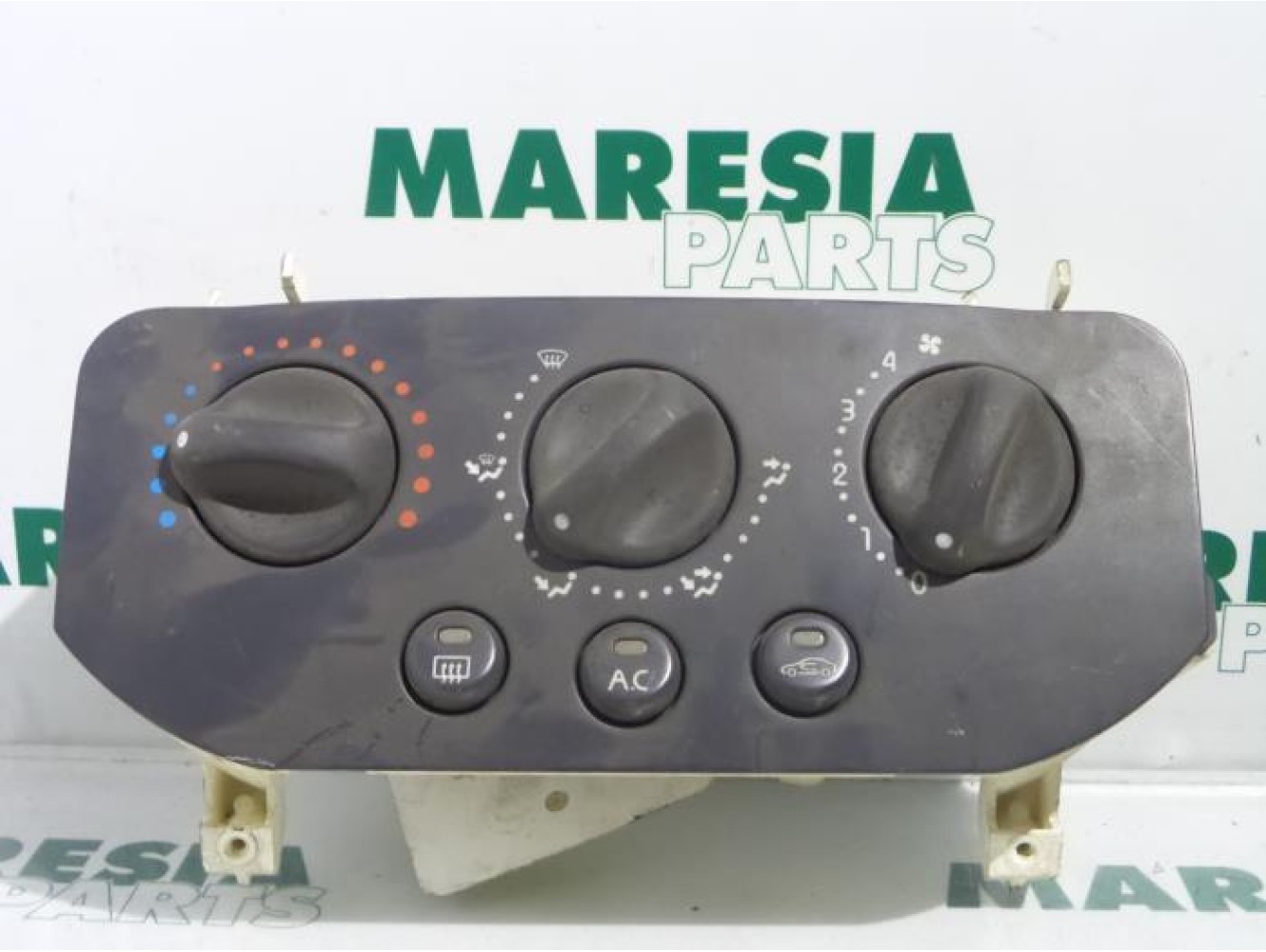 Renault - Clio - Heater control panel
