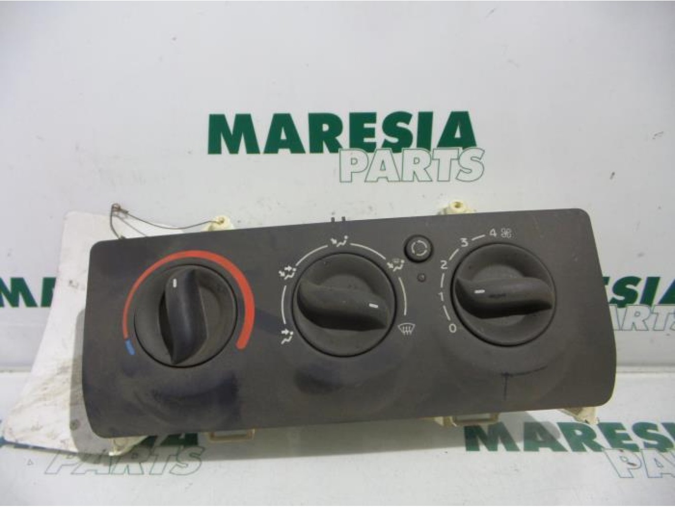 Renault - Clio - Panneau de commandes chauffage