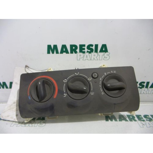 Renault - Clio - Heater control panel