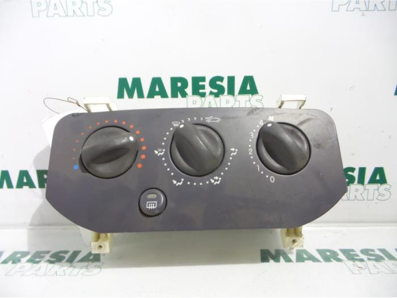 Renault - Clio - Heater control panel