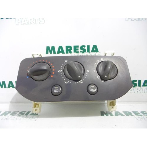 Renault - Clio - Heater control panel