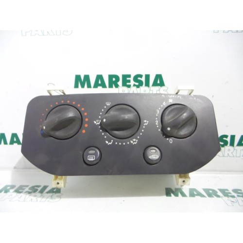 Renault - Clio - Heater control panel