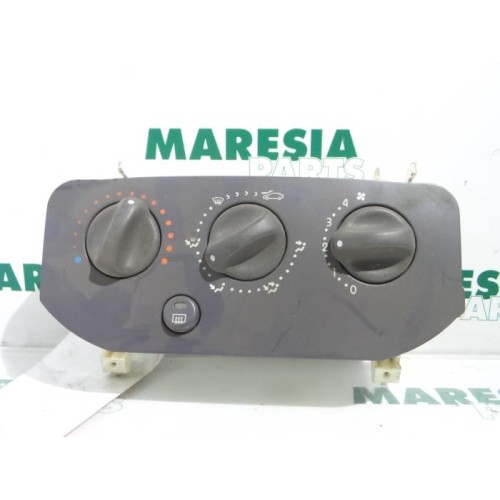 Renault - Clio - Heater control panel