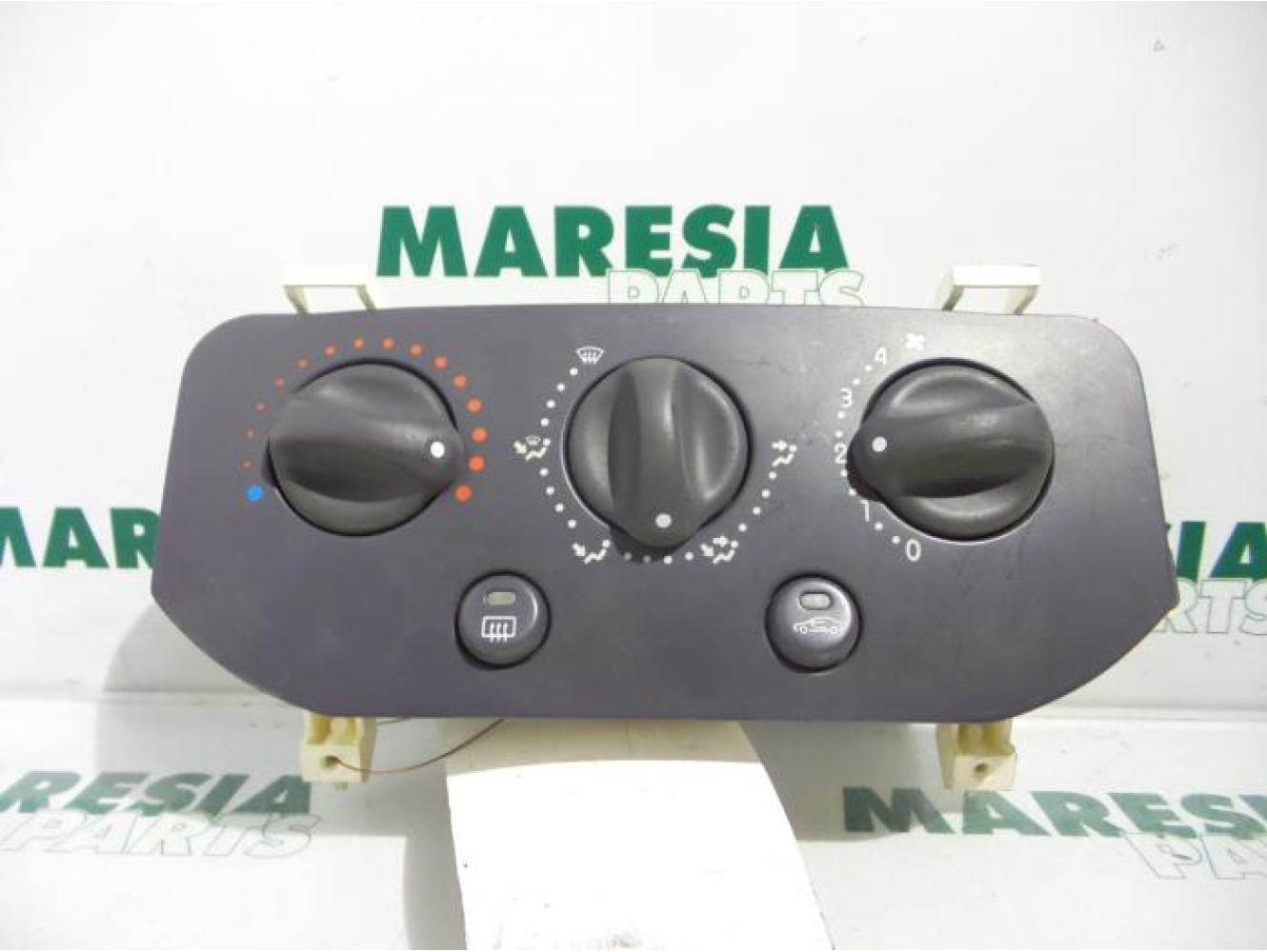 Renault - Clio - Heater control panel