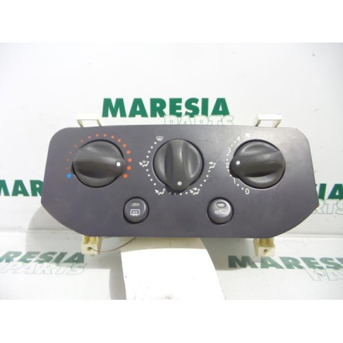 Renault - Clio - Heater control panel