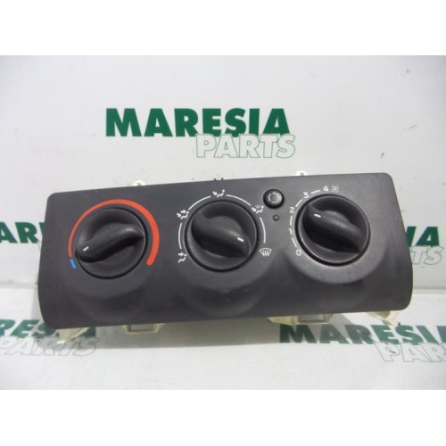 Renault - Clio - Heater control panel