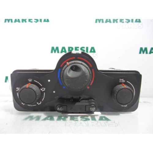 Renault - Clio - Heater control panel