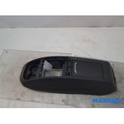 Citroen - Grand C4 Space Tourer - Middle console