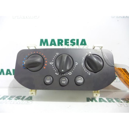 Renault - Clio - Heater control panel