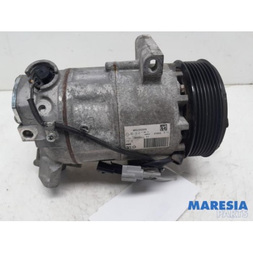 Renault - Clio - Air conditioning pump