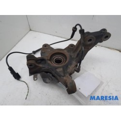Renault - Clio - Knuckle, front right