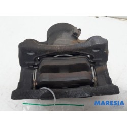 Renault - Clio - Front brake calliper, right