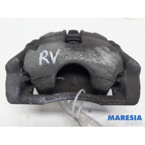 Renault - Clio - Front brake calliper, right