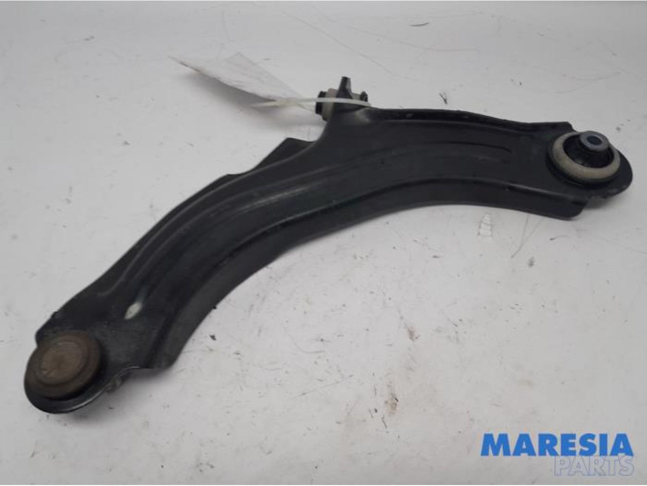 Renault - Clio - Front wishbone, right