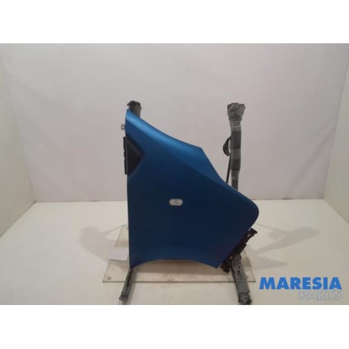 Opel - Vivaro - Front wing, right